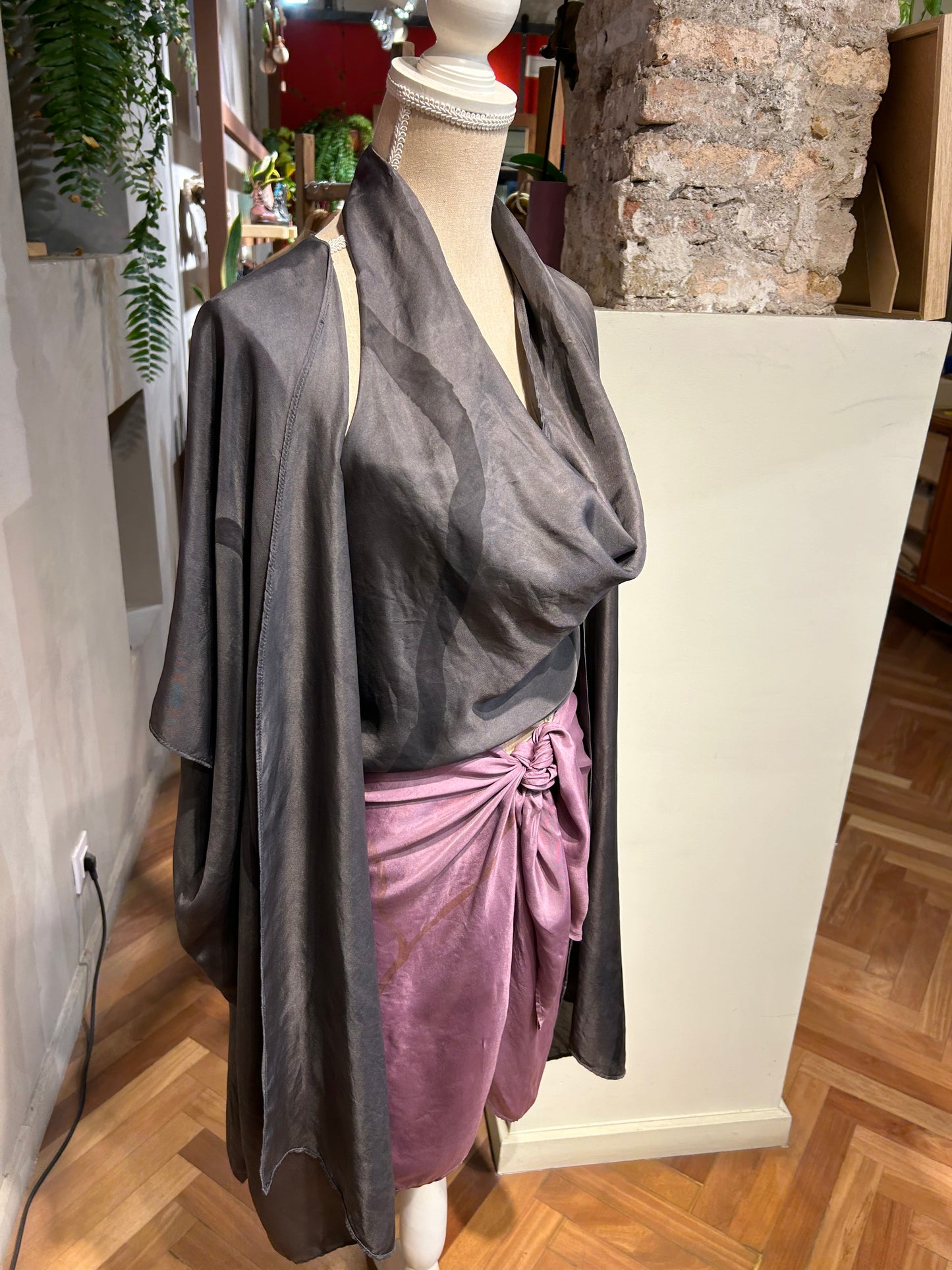 Silk Skirt dark magenta Roots