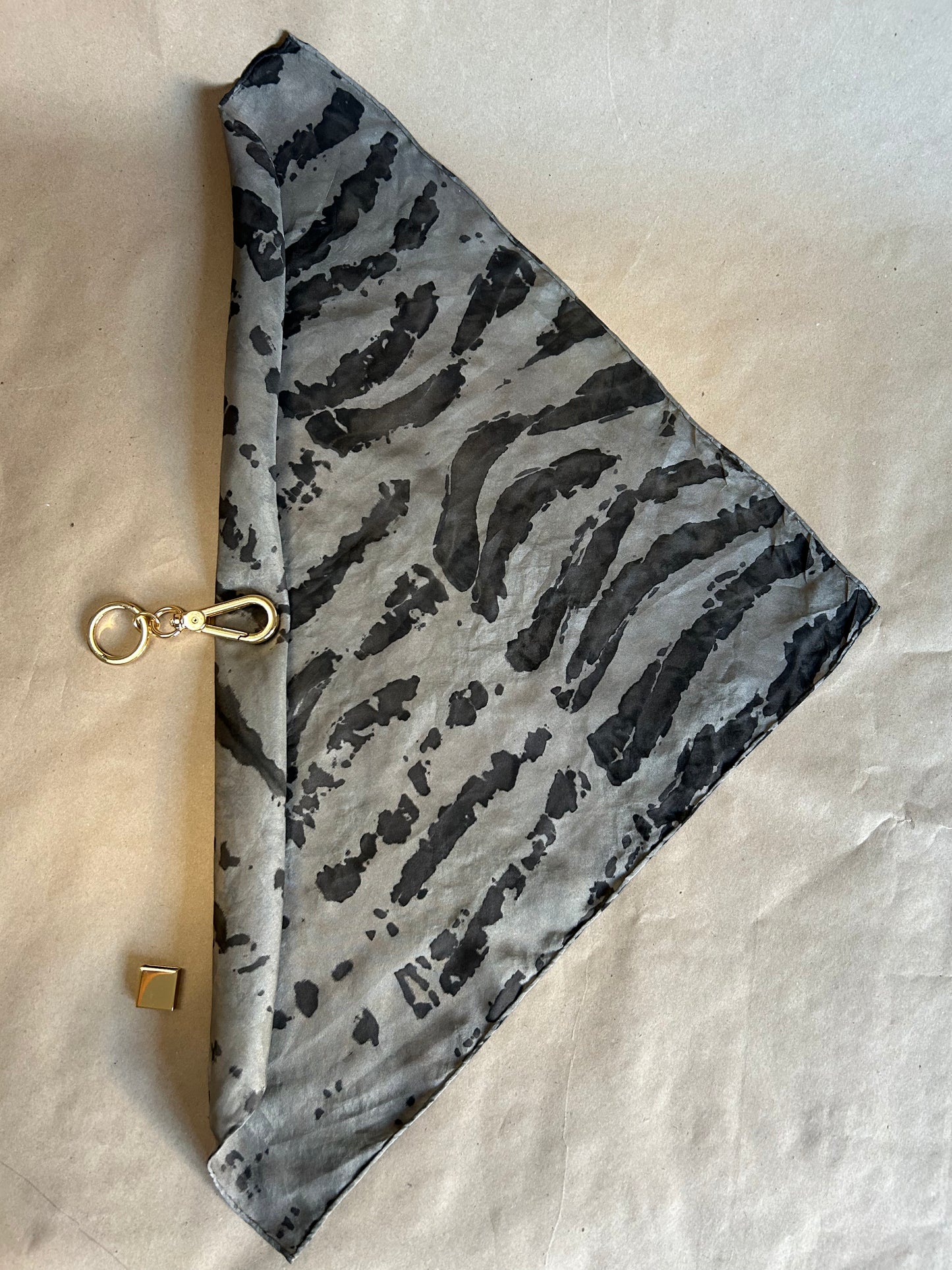 Silk Scarf with Keychain gray Logwood