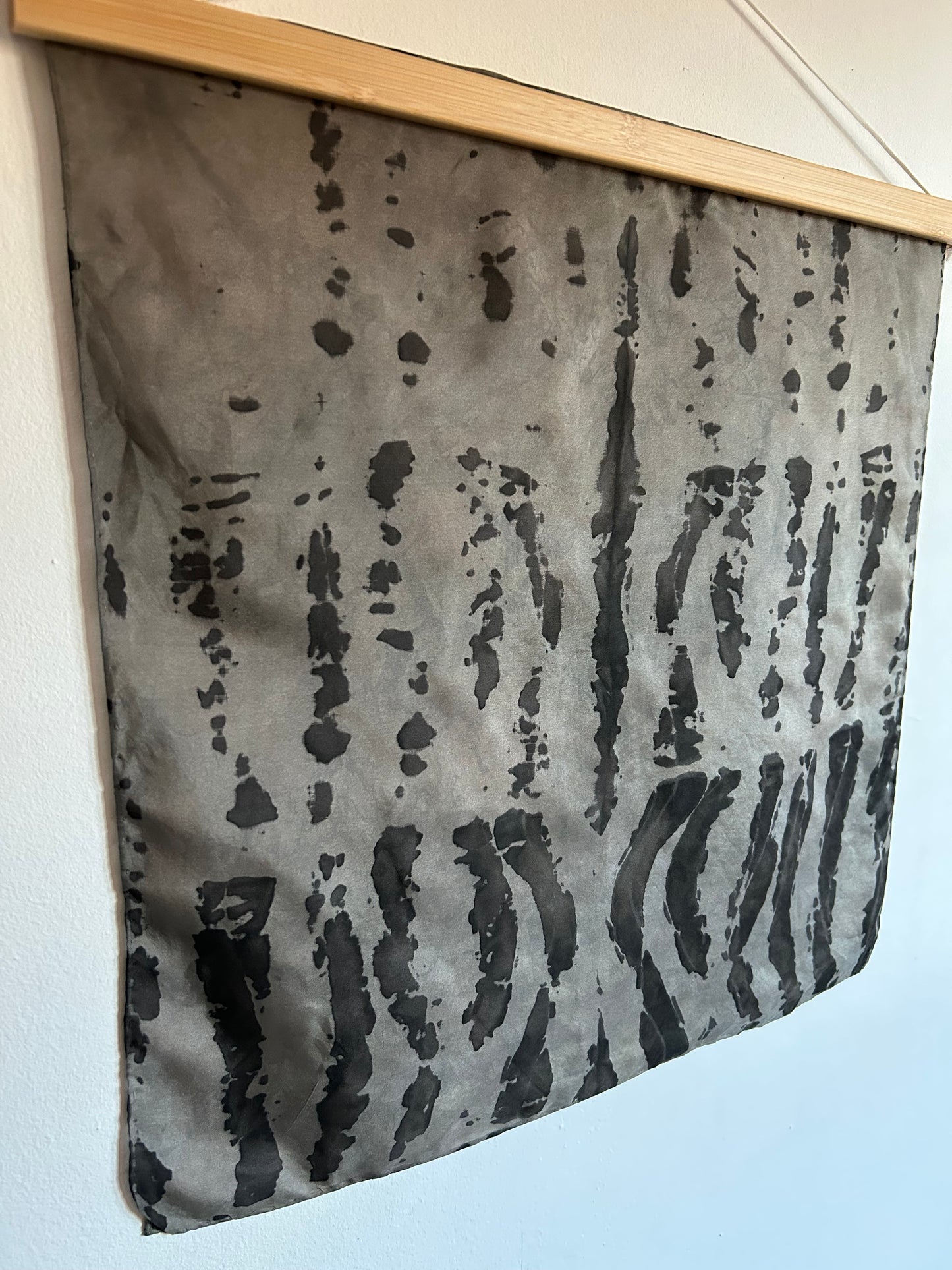 Silk Scarf with Keychain gray Logwood
