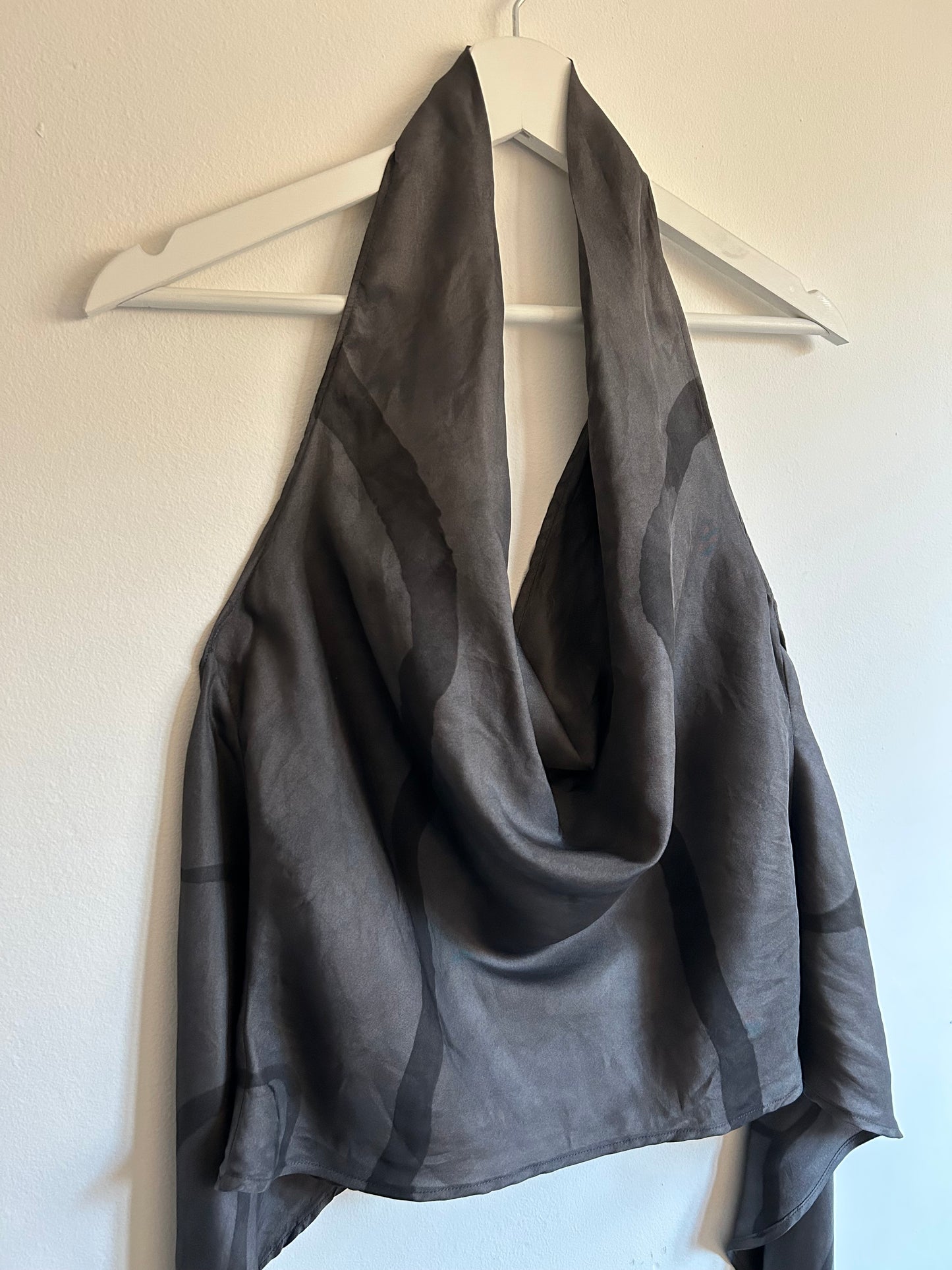 Silk Top Black Roots