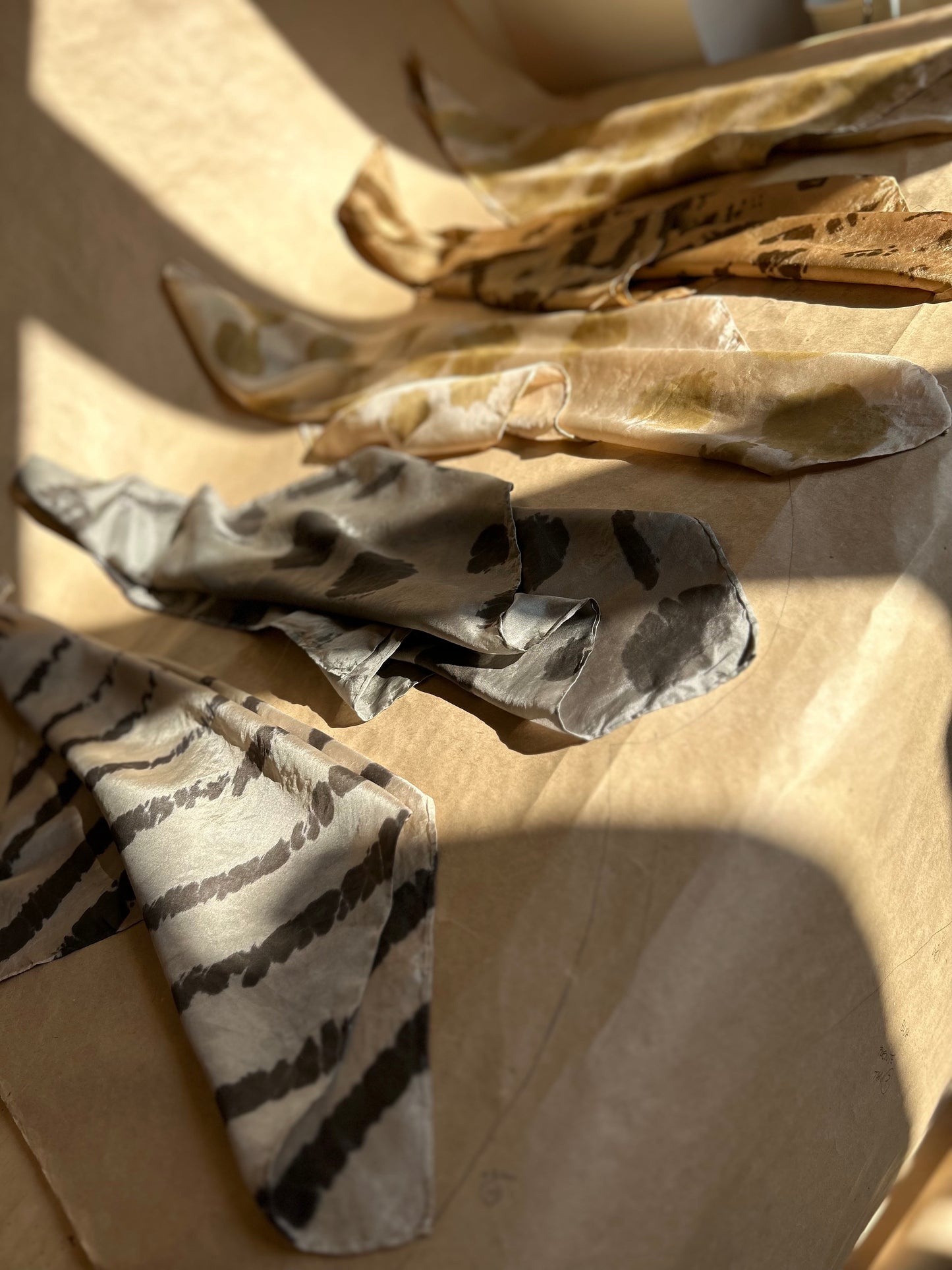 Silk Scarf Eucaliptos and citric acid