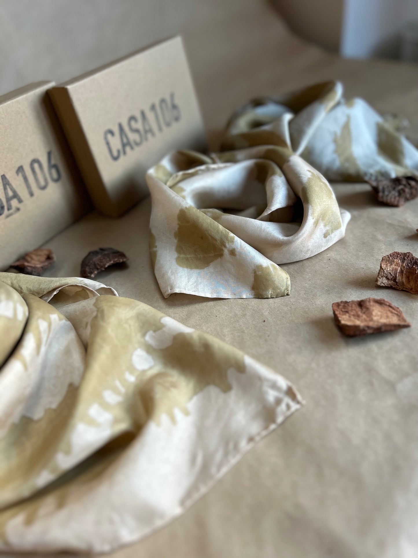 Silk Scarf mangaba and aluminium
