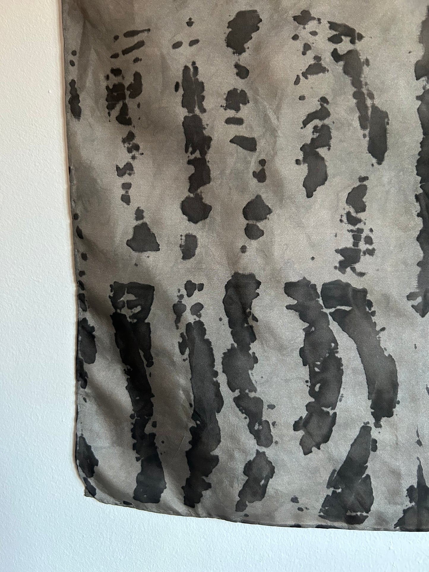 Silk Scarf with Keychain gray Logwood