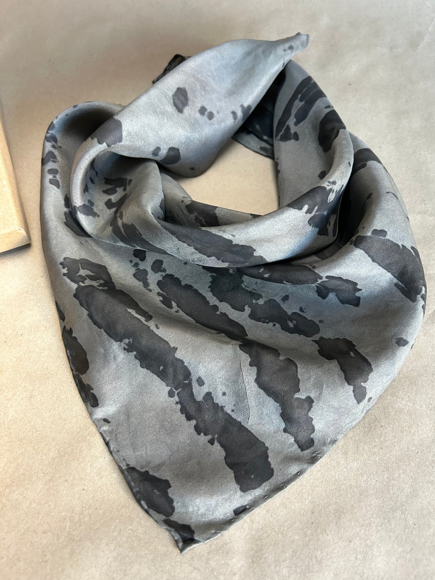 Silk Scarf with Keychain gray Logwood