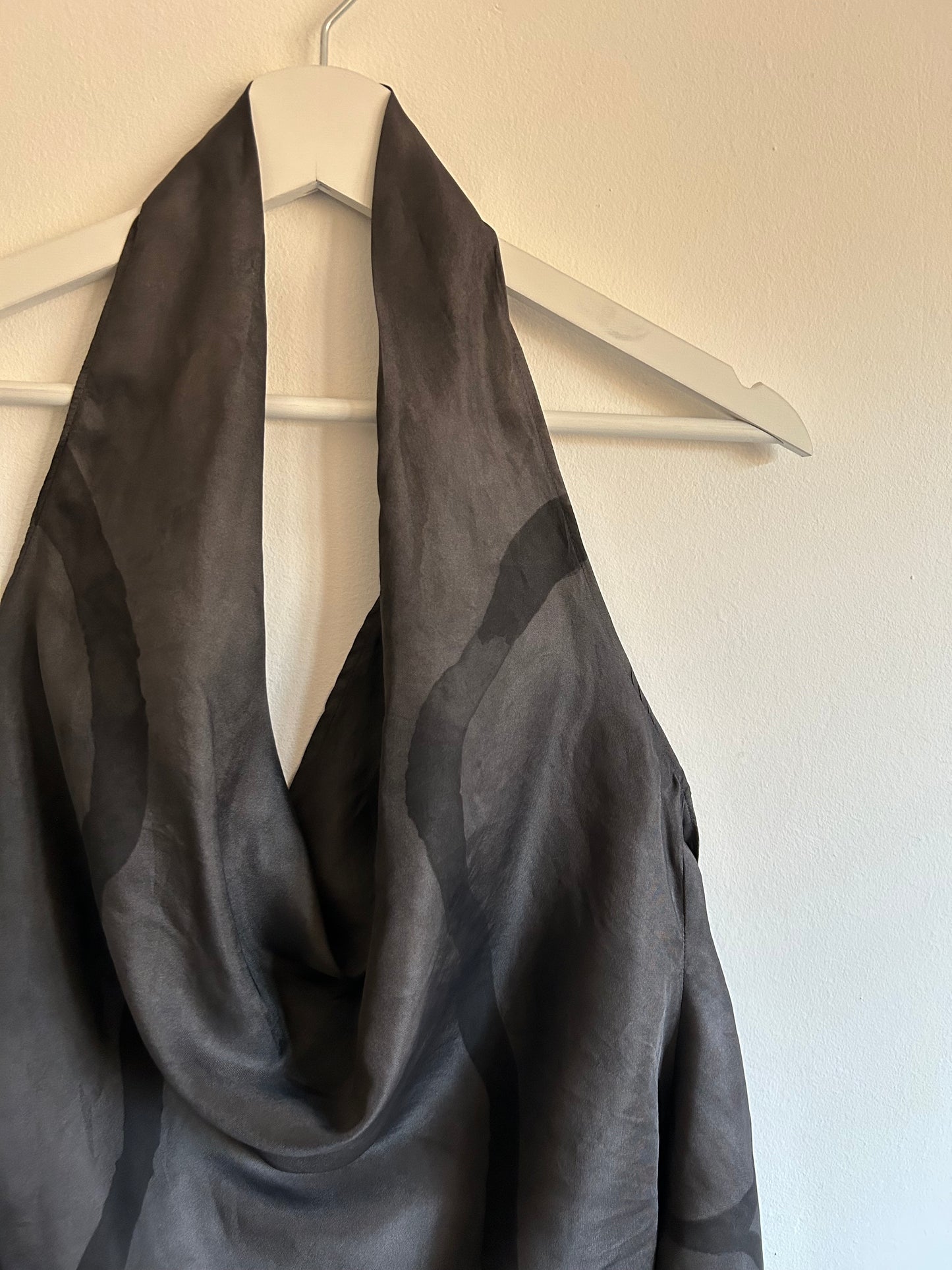 Silk Top Black Roots
