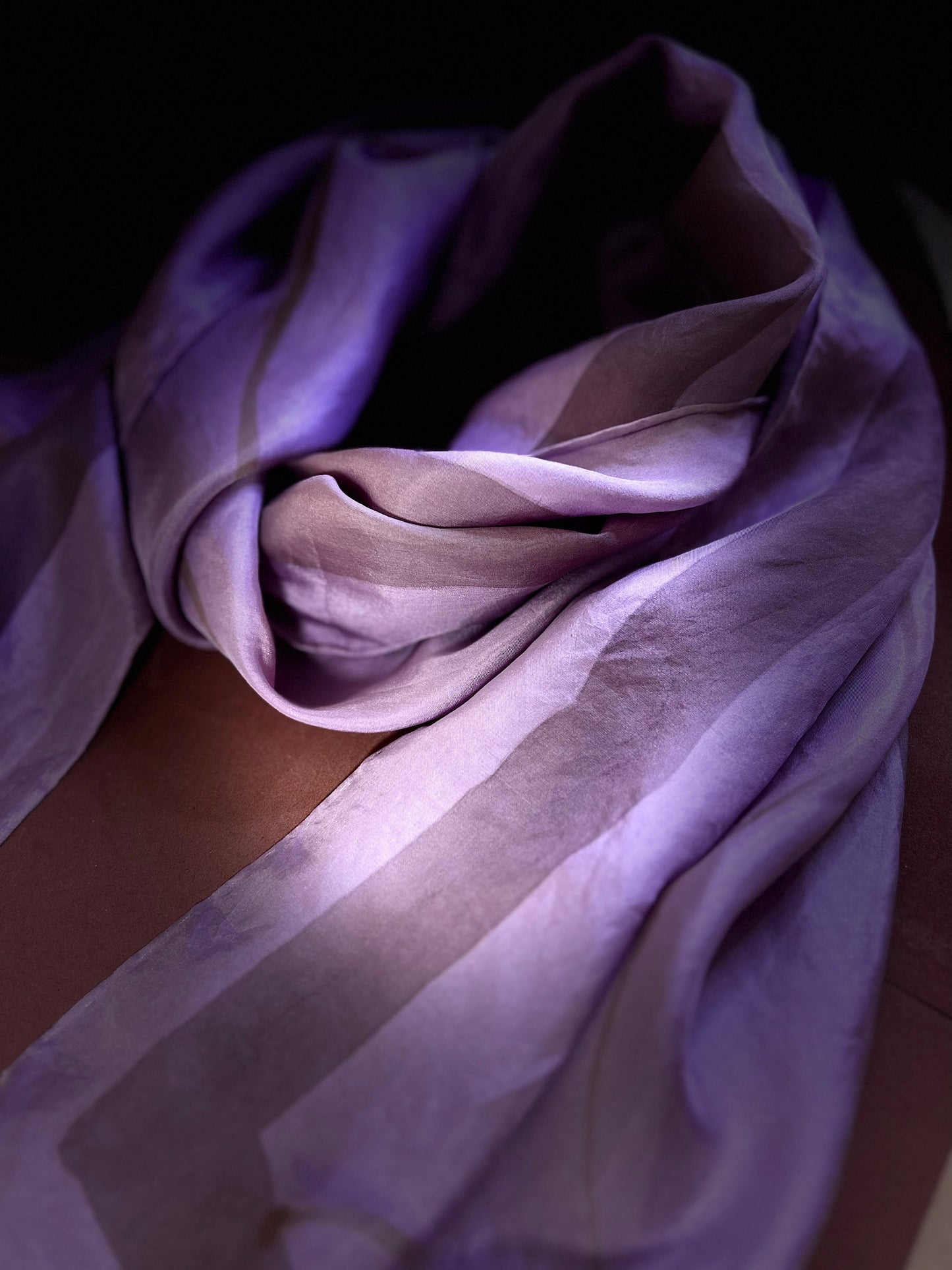 Custom Silk Echarpe Light and Grape Roots